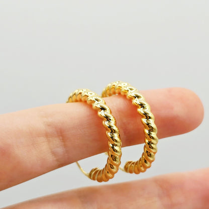 10K Yellow Gold Twisted Rope Hoop Earrings - 28mm