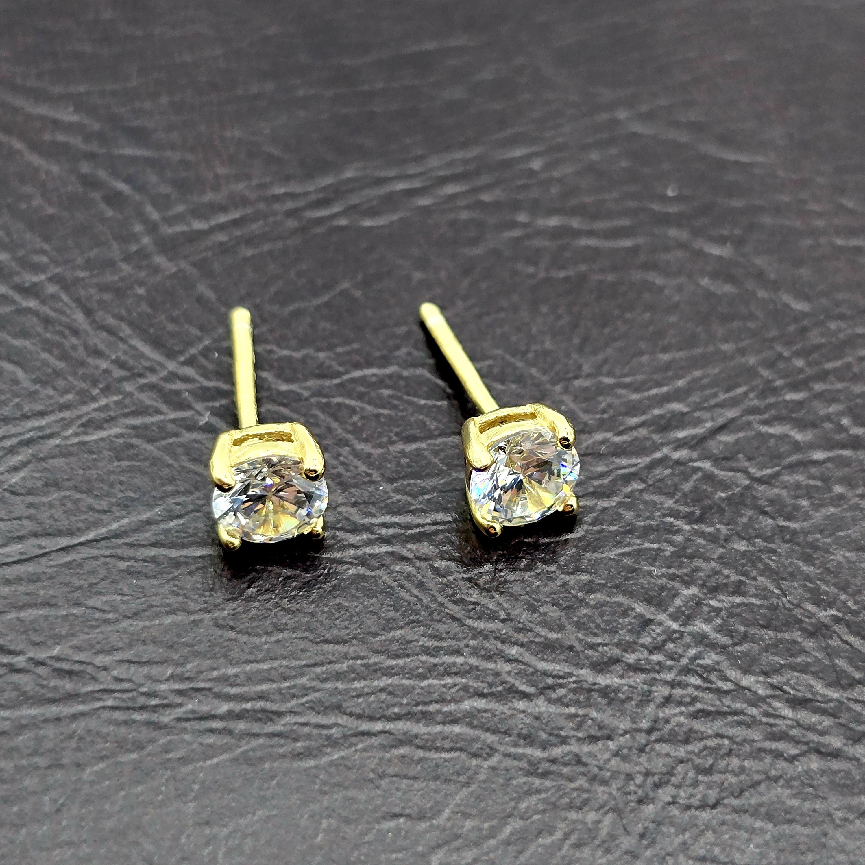 Sterling Silver 5mm Round CZ Stud Earrings Æ’?? Classic Sparkle Everyday Earrings