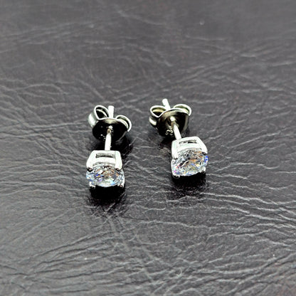 Sterling Silver 5mm Round CZ Stud Earrings Æ’?? Classic Sparkle Everyday Earrings